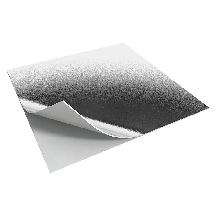 Nmc Heizkörper-Dämmung noma®reflex plus Heizkörperreflex-Platte - 50 cm x 50 cm x 3 mm, 6 Stk. - Ein weißes Dämmplatten-Produkt, das teilweise abgezogen ist, sodass die weiße Unterseite sichtbar wird.