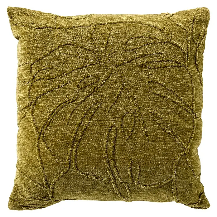 Kissen Maya - Olive Branch, 45 x 45 cm, 90 % Polyester, 10 % Baumwolle - Dekokissen in Olivgrün mit geprägtem Monstera-Blattmuster. Das quadratische Kissen ist ein stilvoller Hingucker für jedes Sofa.