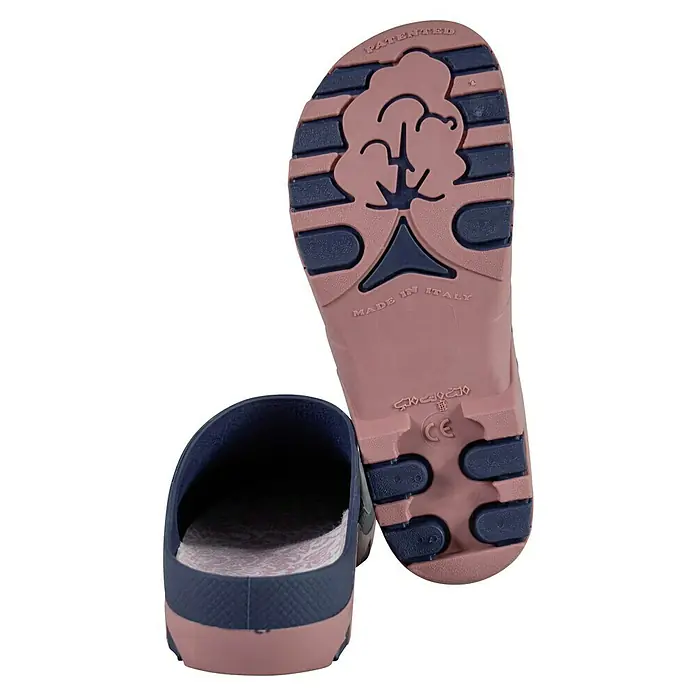 Gartenclogs - Schuhe geeignet für: Damen, Schuhgröße: 41, Navy - Abgebildete sind Clogs in den Farben Pink und Marineblau. Die Sohle der Clogs hat ein Muster und den Schriftzug "Made in Italy".