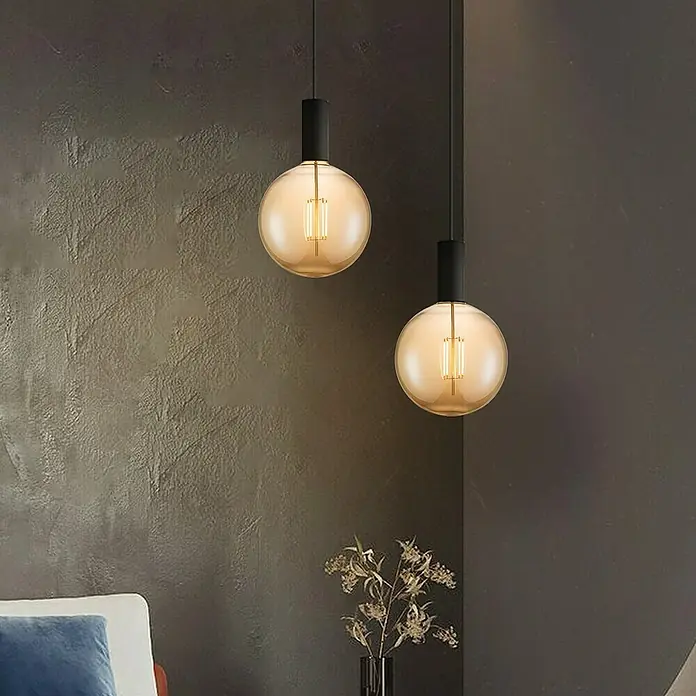 Home Sweet Home LED-Lampe Globe-Form E27 - E27, Dimmbar, Warmweiß, 400 lm, 4 W, Durchmesser: 18 cm - Zwei moderne Hängelampen mit goldenen Glühbirnen sorgen für ein stimmungsvolles Ambiente in jedem Raum.