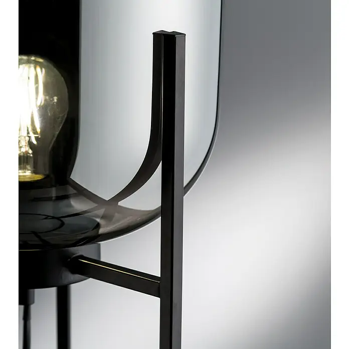 Fischer & Honsel Tischleuchte - L x B x H: 5 x 17 x 8 cm, Schwarz, E27 - Detailaufnahme einer modernen Tischleuchte mit einem transparenten Lampenschirm und einem schwarzen Metallgestell.