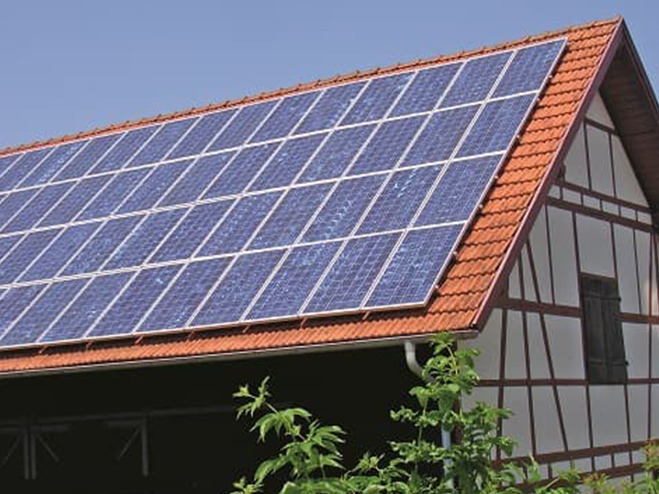 Solaranlage auf Fachwerkhaus Dach