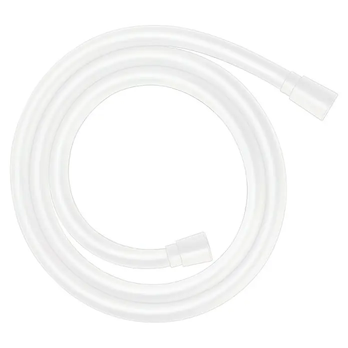 Hansgrohe Flexo de ducha Isiflex - Largo: 160 cm, Plástico, Blanco - Primer plano de una manguera de ducha blanca enrollada sobre un fondo negro. El accesorio de baño es limpio y moderno.
