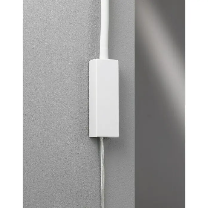 Fischer & Honsel LED-Wandstrahler Sten - 5 W, L x B x H: 40 x 35 x 11 cm, weiß matt, Warmweiß - Nahaufnahme einer weißen Kabelabdeckung an einer grauen Wand, die Kabel ordentlich verbirgt. Ideal für ein sauberes und organisiertes Erscheinungsbild.