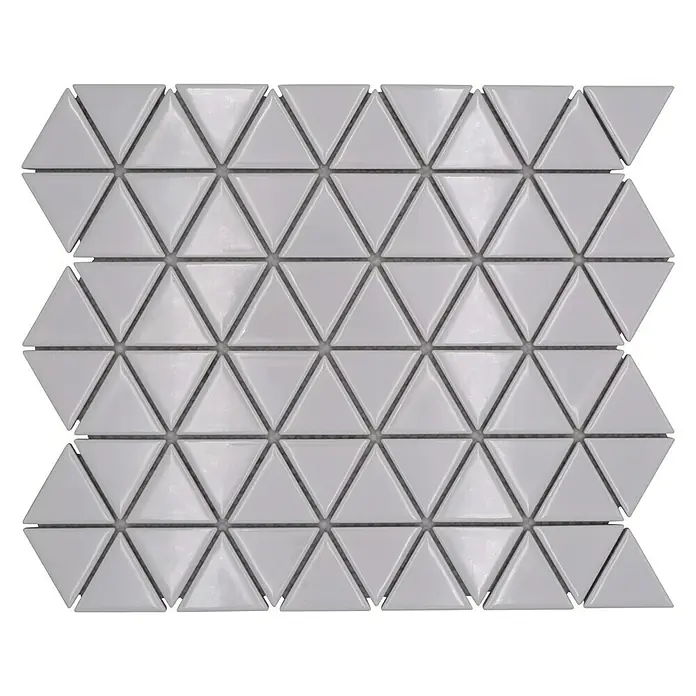 Mosaikfliese Dreieck Uni CG TR 51 - 29,1 x 25,2 cm, Weiß, Glänzend - Mosaikfliese: Dreieckige, glänzend graue Fliesen bilden ein Muster. Das Produkt eignet sich perfekt für Wandverkleidungen in Küche und Bad.