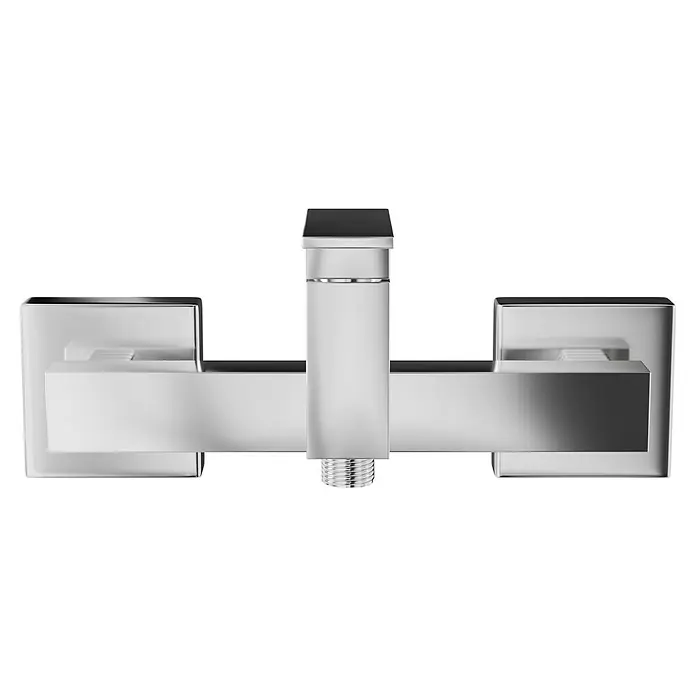 Camargue Alicante Brausearmatur - Chrom, Glänzend - Nahaufnahme eines glänzenden, modernen Wasserhahns mit quadratischem Design vor schwarzem Hintergrund.