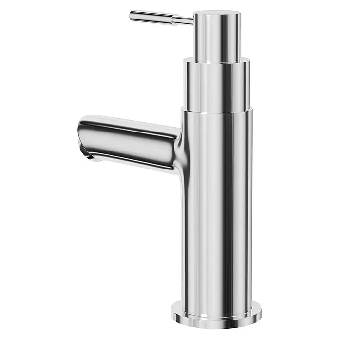 Camargue Kaltwasser-Standventil Trevi - Chrom, Glänzend - Nahaufnahme einer modernen Armatur aus Chrom mit einem schlanken Design für Badezimmer oder Küche.