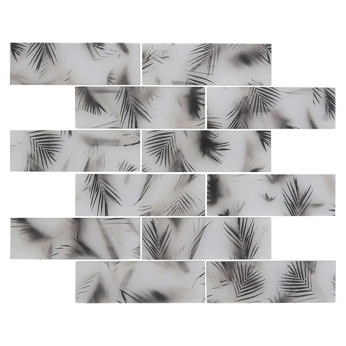 Mosaikfliese Rechteck Crystal XCM HL25 - 29,8 x 29,8 cm, Schwarz, Matt - Rechteckige Glasfliesen mit einem eleganten, verschwommenen Palmenblattmuster in Schwarz und Weiß, ideal für moderne Innenräume.
