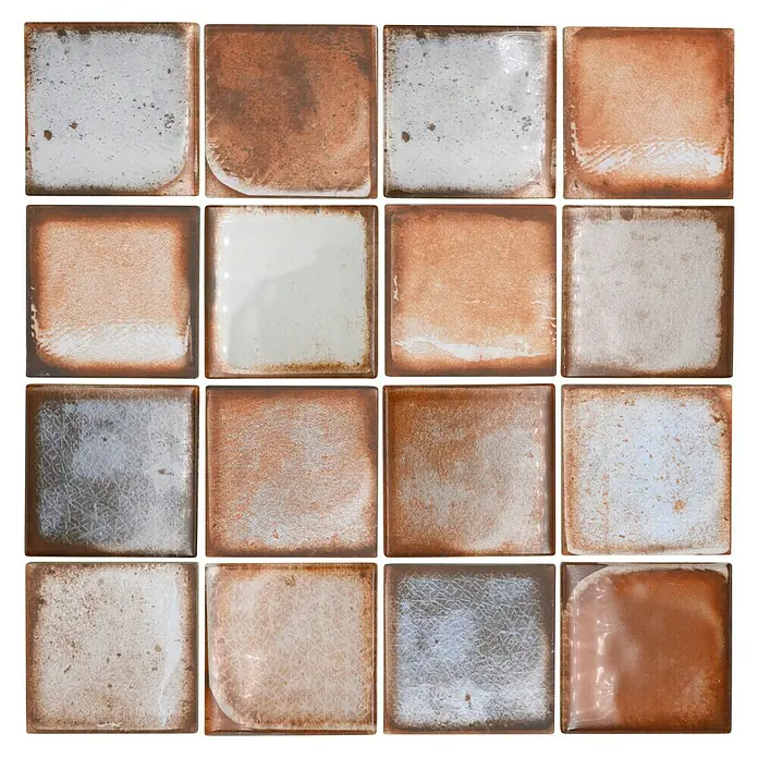 Mosaikfliese Quadrat Crystal Cementstyle XCM CS06 - 29,8 x 29,8 cm, Hellbeige, Glänzend - Nahaufnahme von einem Mosaik aus strukturierten Keramikfliesen in verschiedenen Braun- und Grautönen, ideal für dekorative Wandgestaltungen.