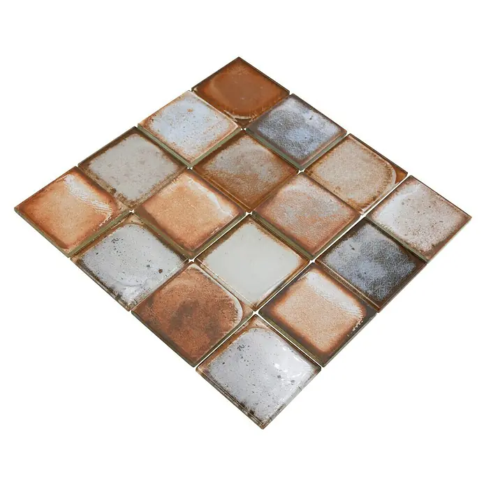 Mosaikfliese Quadrat Crystal Cementstyle XCM CS06 - 29,8 x 29,8 cm, Hellbeige, Glänzend - Quadratisches Mosaikmuster mit verschiedenen Erd- und Grautönen, perfekt für kreative Wandgestaltungen.\n