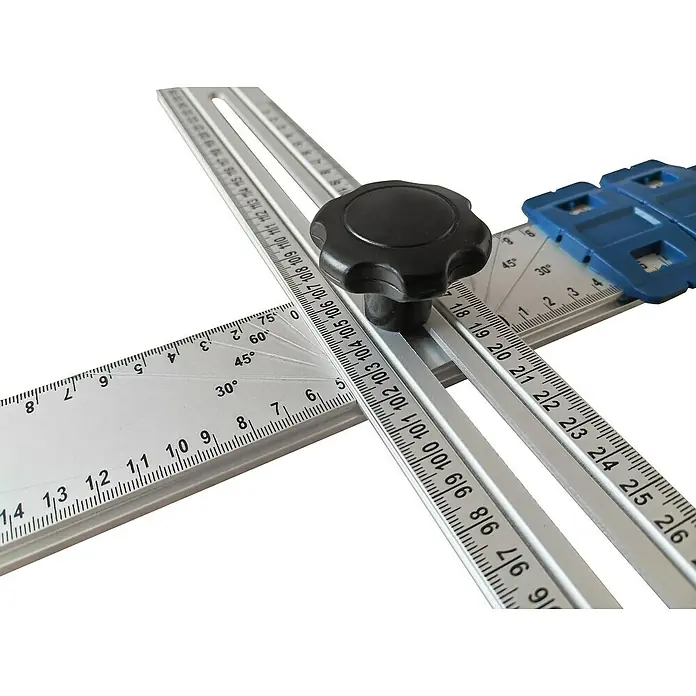 Wisent Anreißwinkel - 1.200 mm - Nahaufnahme eines verstellbaren Winkelmessers mit Lineal und Feststellknopf, ideal für präzise Messungen und Markierungen.