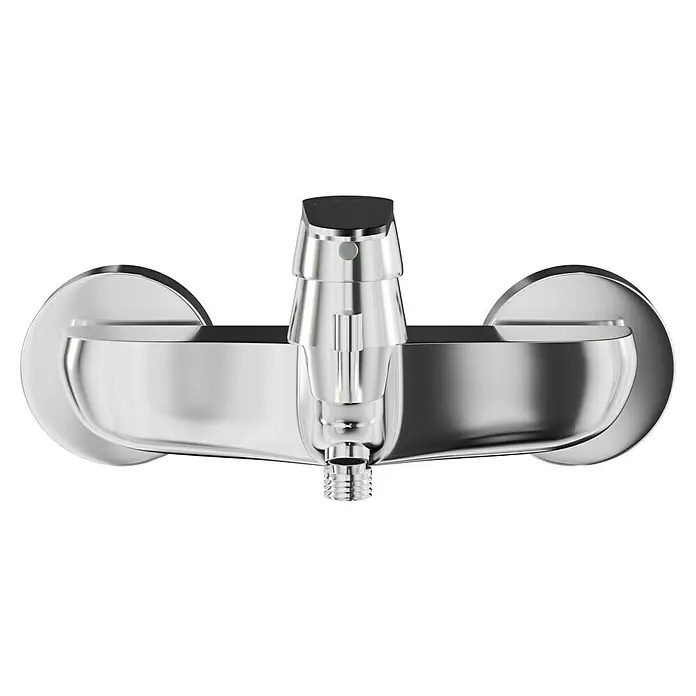 Grohe Eurodisc Cosmopolitan Badewannenarmatur - Ausladung Armatur: 184 mm, Chrom, Glänzend - Nahaufnahme einer glänzenden Chrom-Badarmatur. Das Design ist modern und minimalistisch, perfekt für jedes Badezimmer.