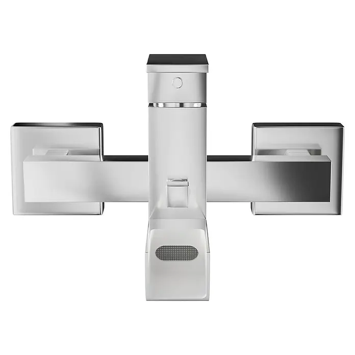 Camargue Viktoria Badewannenarmatur - Chrom, Glänzend - Detaillierte Ansicht eines modernen, verchromten Wasserhahns mit klaren Linien und einem minimalistischen Design auf schwarzem Hintergrund.