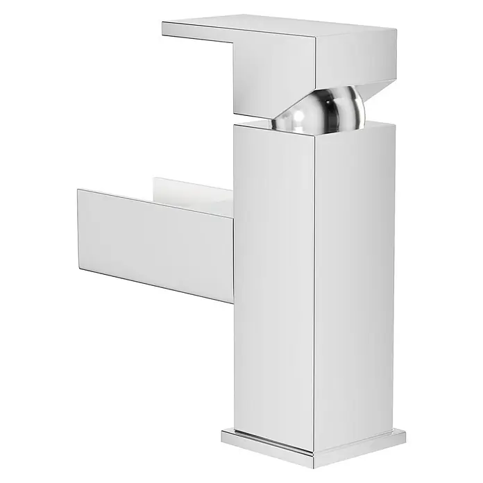 Camargue Viktoria Waschtischarmatur - Chrom, Glänzend - Diese Nahaufnahme zeigt einen modernen, silberfarbenen Wasserhahn mit einem einzigartigen Design, perfekt für jedes moderne Badezimmer.
