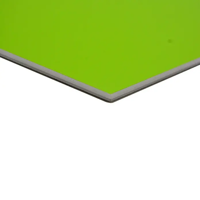 Selbstklebemosaik Hexagon Uni SAMT CHB5G - 15,2 x 17,2 cm, Grün, Matt - Ein Ausschnitt einer hellgrünen, quadratischen Platte mit einem grauen Rahmen, die einen modernen und frischen Eindruck vermittelt.