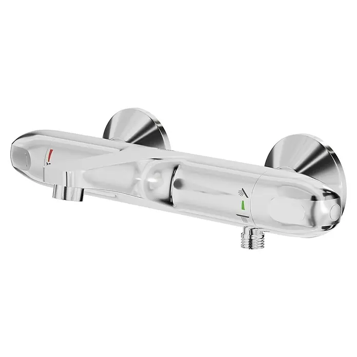 Grohe Grohtherm 1000 New Wannenthermostat - Chrom - Eine glänzende Chrom-Thermostat-Duscharmatur mit roten und grünen Temperaturanzeigen, ideal für moderne Badezimmer.