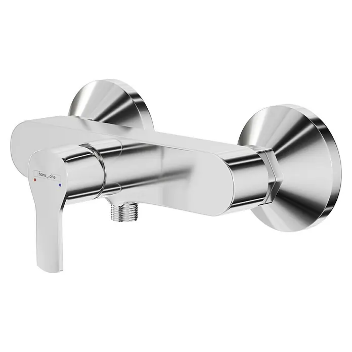 Hansgrohe MySport Brausearmatur - Chrom - Nahaufnahme eines Hansgrohe Wasserhahns mit Hebelgriff, der durch sein glänzendes Chrom-Finish und modernes Design besticht.