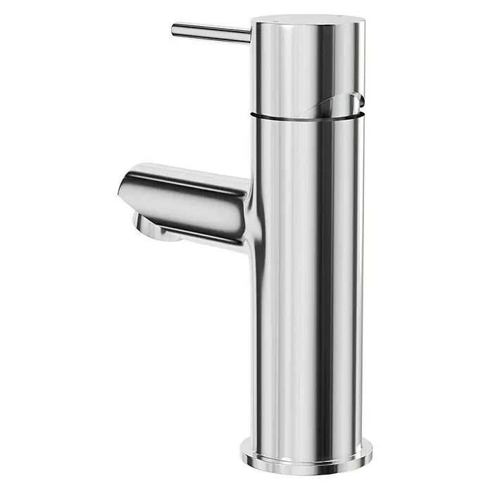 Camargue Waschtischarmatur Leon - Chrom, Glänzend - Nahaufnahme einer glänzenden, modernen Armatur aus Chrom, die ein elegantes und minimalistisches Design aufweist. Ideal für jedes Badezimmer.