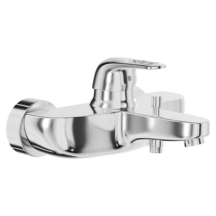 Grohe Eurostyle Badewannenarmatur - Ausladung Armatur: 185 mm, Chrom, Glänzend - Nahaufnahme einer glänzenden, verchromten Badewannenarmatur mit präzisen Details und einer modernen Formgebung.