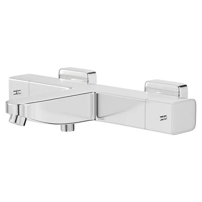 Camargue Ocean Wannenthermostat - Chrom - Nahaufnahme eines verchromten Duschmischers mit eckigem Design, der Badarmaturen Eleganz verleiht.\n