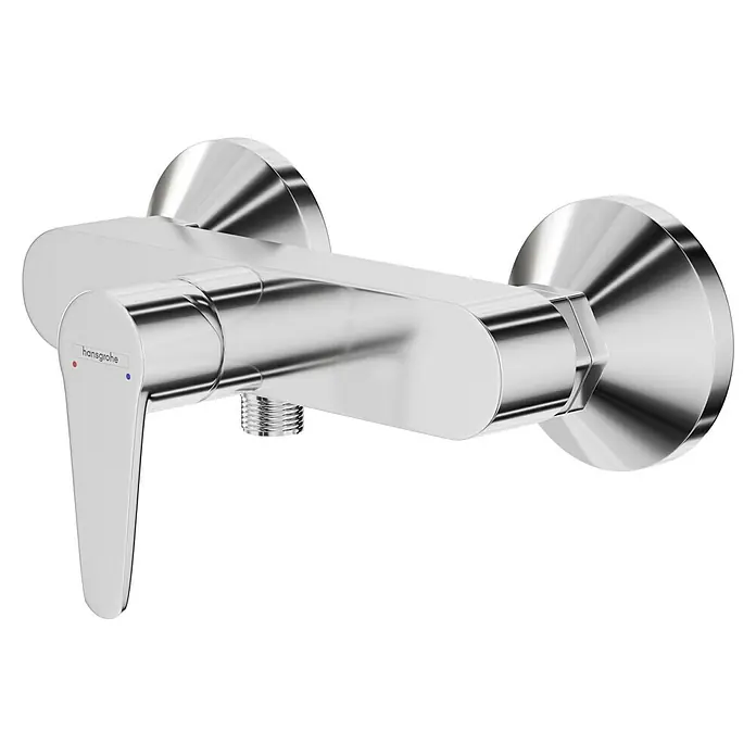 Hansgrohe Logis E Brausearmatur - Chrom, Glänzend - Nahaufnahme einer glänzenden Hansgrohe Armatur mit Hebel, die durch ihr modernes Design und ihre hochwertige Verarbeitung besticht.