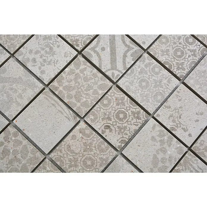 Mosaikfliese Quadrat Blox CSB 48BB1 - 29,8 x 29,8 cm, Beige, Matt - Nahaufnahme von beigen quadratischen Terrazzo-Fliesen mit unterschiedlichen Mustern, die ein elegantes und modernes Design präsentieren.