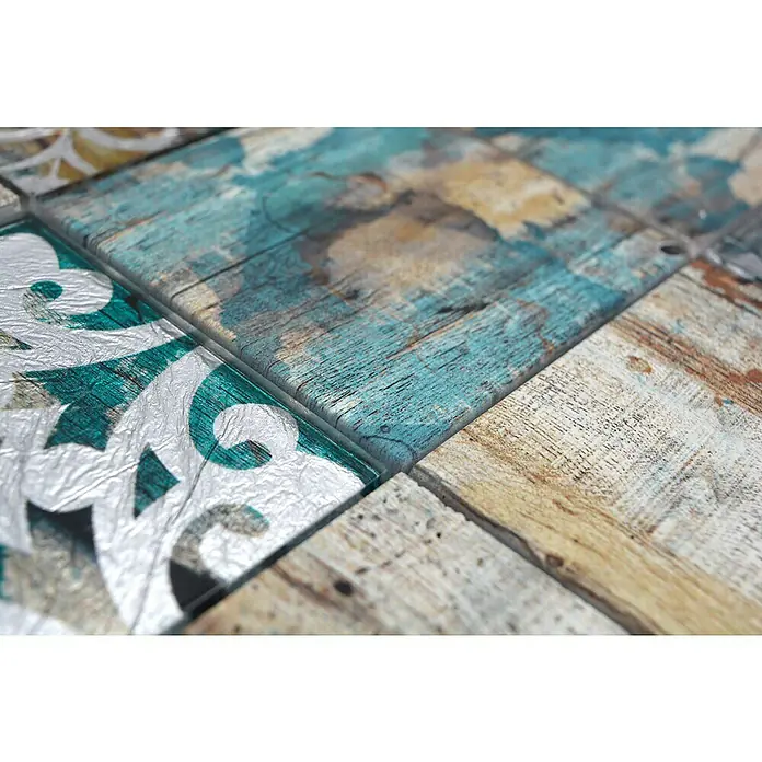 Mosaikfliese Quadrat Crystal Mix XCM WOOD 850 - 29,8 x 29,8 cm, Beige/Petrol, Matt - Nahaufnahme von dekorativen Fliesen mit verschiedenen Mustern und Texturen, die ein einzigartiges Designelement darstellen.