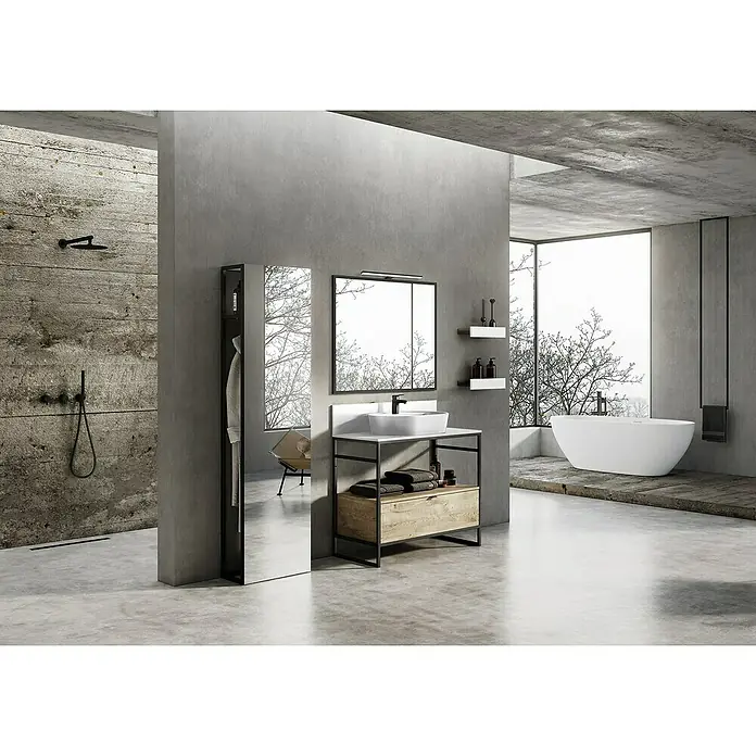Inspira Badmöbel-Set BC1 - Gesamtbreite Badmöbel: 100 cm, White/Canela Oak/Black, Matt, 10 -tlg. - Das moderne Badezimmer zeigt ein stilvolles Waschbecken mit Unterschrank, Spiegel und einer freistehenden Badewanne in einem minimalistischen Design.