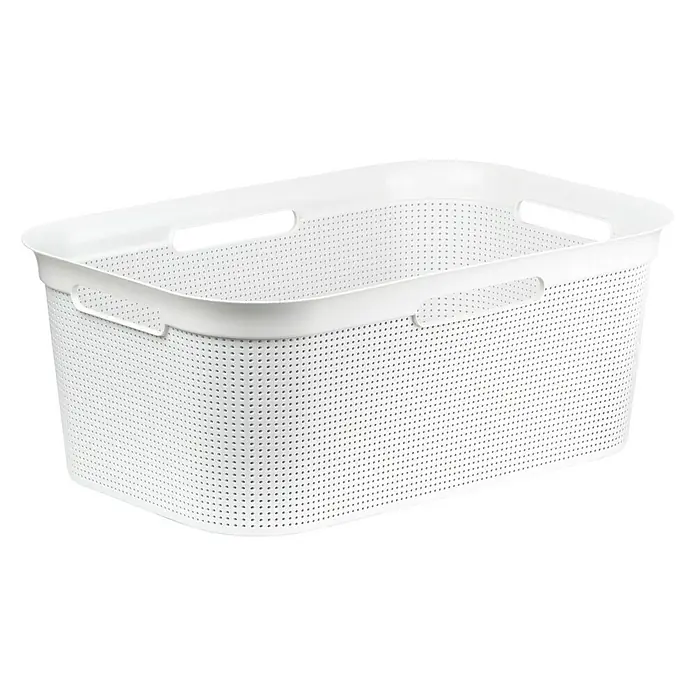 Rotho Wäschekorb Brisen - L x B x H: 59,6 x 39,6 x 23,2 cm, Kunststoff, Weiß - Aufnahme eines weißen Kunststoffwäschekorbs mit Griffen und perforierten Wänden vor schwarzem Hintergrund.