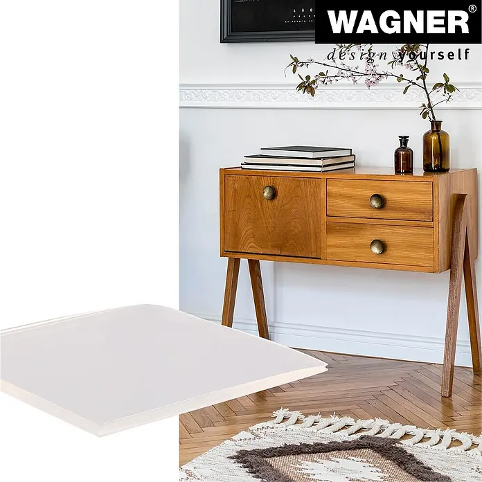 Wagner System Filzgleiter - B x L: 60 x 60 mm, Kleben, 4 Stk. - Produktaufnahme: Ein modernes Sideboard aus Holz mit Schubladen und einem Schrankfach, akzentuiert durch goldene Griffe und stilvolle Deko.