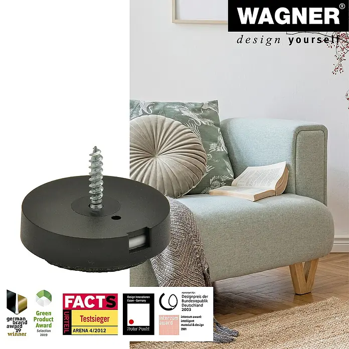 Wagner System Filzgleiter Duo Ultrasoft/Hyper - Durchmesser: 30 mm, 4 Stk., Mit Schraube - Bild eines schwarzen Wagner Möbelfußes mit Schraube und Logos verschiedener Designpreise vor einem Sessel.