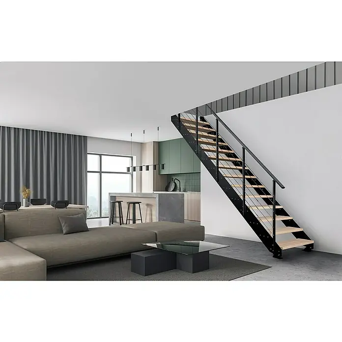 Atrium Wangentreppe Prosto - Farbton Metall: RAL 9005, Breite: 80 cm, Buche, Geschosshöhe: 274,5 cm - 285 cm - Ein modernes Wohnzimmer mit einer Treppe mit schwarzen Geländern und hellen Holzstufen, die dem Raum einen eleganten Akzent verleihen.