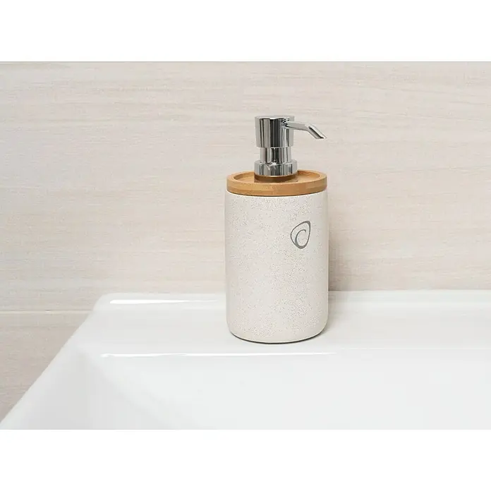 Camargue Seifenspender Vero - Bambus, Sand, Höhe: 17 cm - Keramik-Seifenspender mit Holzdeckel und Chrompumpe auf einem Waschbecken. Ideal für Badezimmer und Küche.