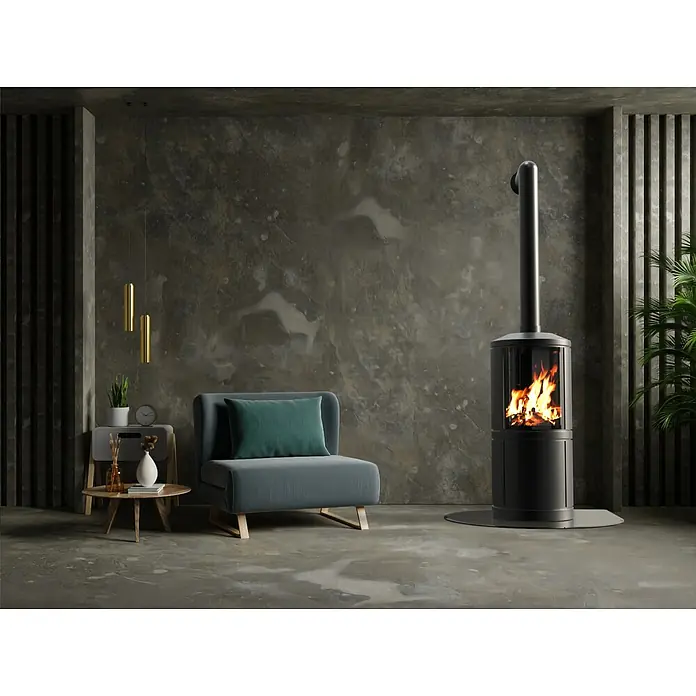 Valo Glasbodenplatte Tropfenförmig - 110 x 110 cm - Ein modernes Wohnzimmer mit einem eleganten Kamin, einem Sessel und stilvollen Dekorationselementen. Der Kamin ist ein echter Hingucker.