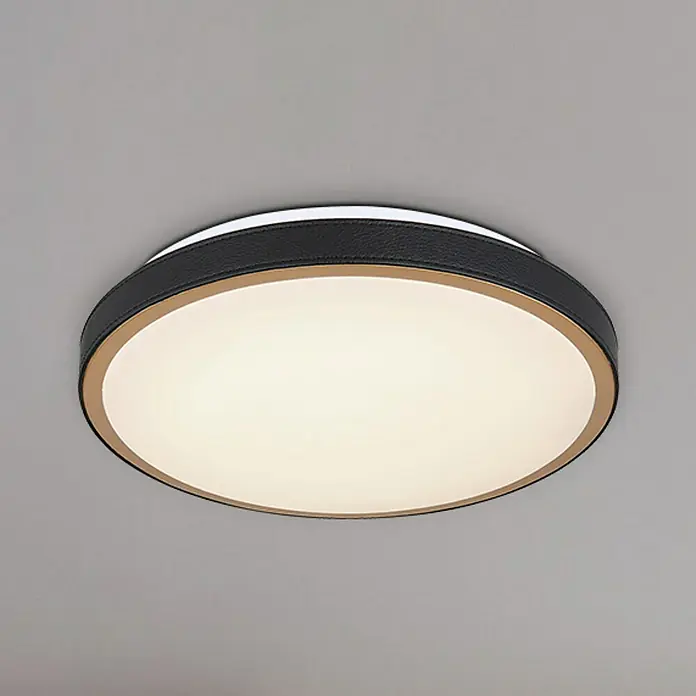 Globo Plafón LED redondo - 24 W, Ø x Al: 420 mm x 9,5 cm, Negro, Blanco cálido - Lámpara de techo moderna con detalles en cuero negro y luz cálida. Iluminación elegante para cualquier habitación.
