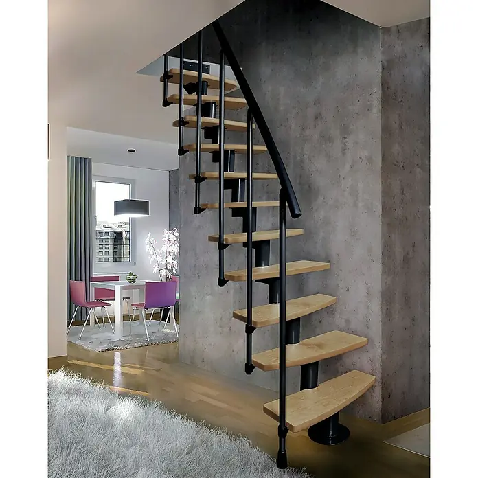 Atrium Raumspartreppe Mini Plus - Farbton Metall: RAL 9005, Breite: 60 cm, Buche, Geschosshöhe: 222 cm - 300 cm - Elegante Treppe mit Holzstufen und schwarzem Geländer. Das moderne Design passt perfekt in ein stilvolles Interieur und spart gleichzeitig Platz.