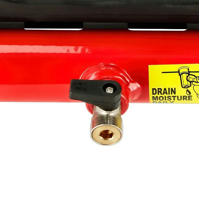 Herkules Kompressor Walltech Pro - Max. Druck: 8 bar, 2 l - Detailaufnahme eines Ablassventils an einem roten Druckluftbehälter mit einem gelben Aufkleber und schwarzem Drehgriff.