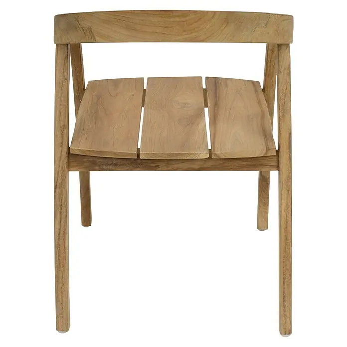 Sunfun Zoe Gartensessel - Teak, Naturfarben, B x T x H: 58 x 60 x 78 cm - Detailaufnahme eines Holzstuhls mit Lattenmuster, der rustikale Eleganz ausstrahlt und sich ideal für Innen- und Außenbereiche eignet.