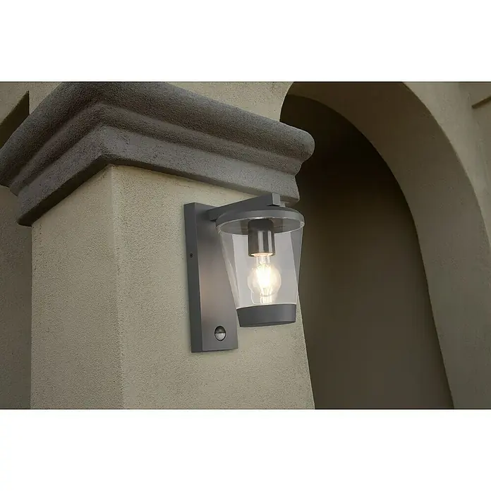 Trio Leuchten Sensor-Außenleuchte CAVADO - 40 W, L x B x H: 23 x 16 x 28 cm, Grau, IP44 - Die moderne Außenwandleuchte mit Bewegungssensor in Grau sorgt für Sicherheit und Stil im Außenbereich.