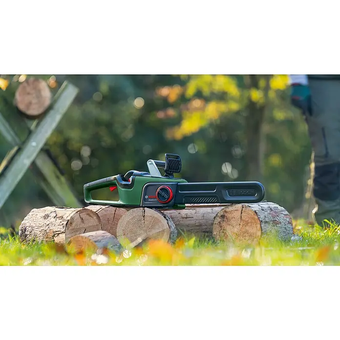 Bosch Power for All 36V Akku-Kettensäge AdvancedChain 36V-35-40 - 36 V, Li-Ionen, Ohne Akku, Schwertlänge: 35 cm - Akkubetriebene Bosch-Kettensäge auf Baumstämmen. Ideal für Gartenarbeit & Baumschnitt.