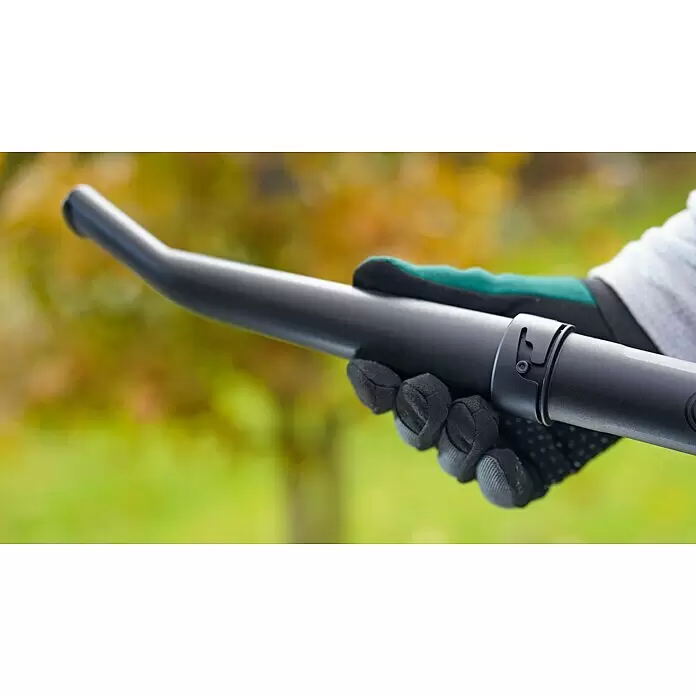 Bosch Power for All 18V Akku-Laubbläser UniversalLeafBlower 18V-130 - 18 V, Li-Ionen, Ohne Akku, Blasgeschwindigkeit: 185 km/h - Anwendungsbeispiel