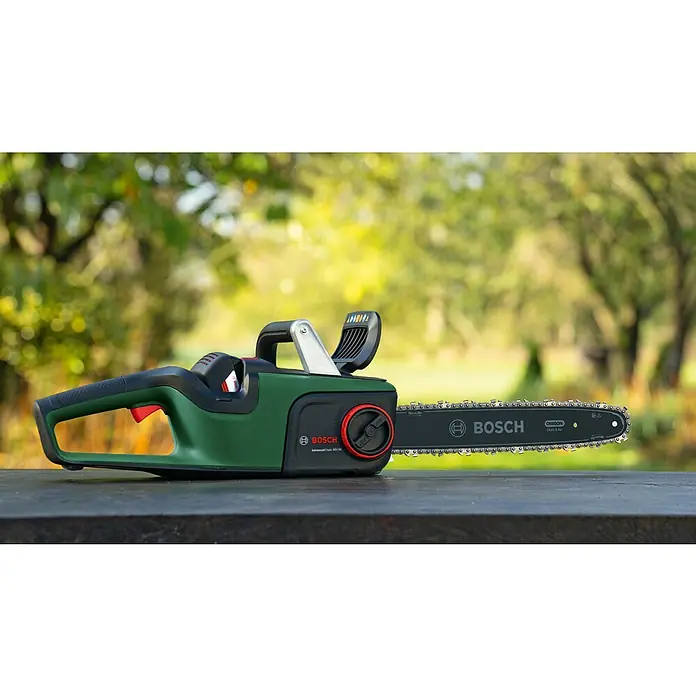 Bosch Power for All 36V Akku-Kettensäge AdvancedChain 36V-35-40 - 36 V, Li-Ionen, 1 Akku, Schwertlänge: 35 cm - Akkubetriebene Bosch AdvancedChain 36V-35 Kettensäge in Grün und Schwarz, ideal für Gartenarbeiten und Baumschnitt.