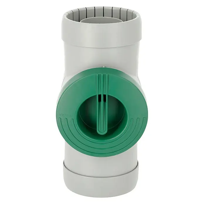 Regensammler Inox - Grau, Grün, Größe Anschluss: 32 mm - Graues PVC-Rohr mit einem grünen Schieber in der Mitte, ein typisches Sanitärprodukt.