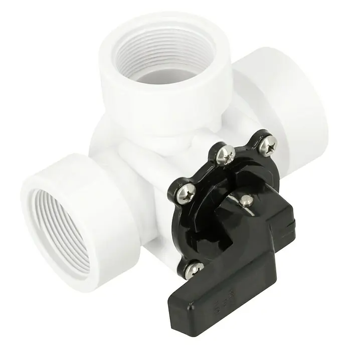 Malibu Bypass-Set - Durchmesser Anschluss: 32 mm - 38 mm - Weisses 3-Wege-PVC-Kugelhahn mit schwarzem Griff, der eine einfache Steuerung des Flüssigkeitsflusses in Sanitäranwendungen ermöglicht.