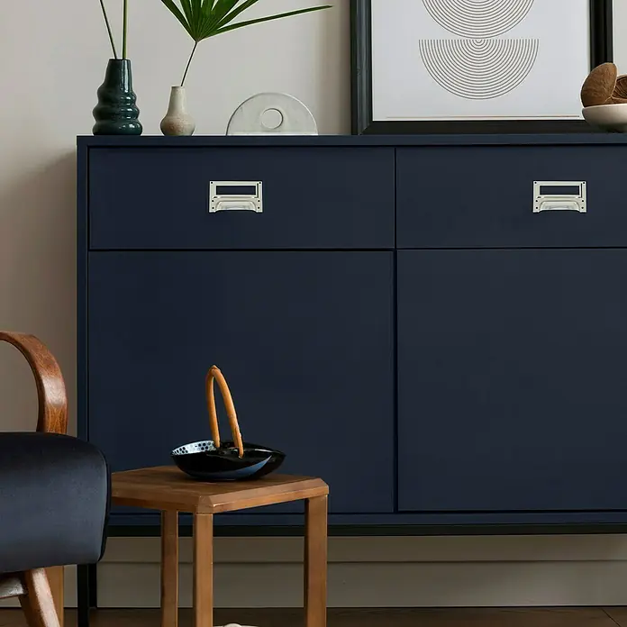 Häfele Tirador para muebles - Tipo de tirador del mueble: Concha, Acero, Niquelado, An x L: 84 x 49 mm - Elegante aparador azul marino con cajones y compartimentos, ideal para un almacenamiento elegante en cualquier espacio.