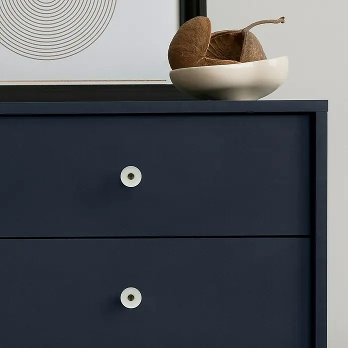 Häfele Pomo para muebles - Tipo de tirador del mueble: Botón, Ø x Al: 30 x 30 mm, Porcelana, Blanco/Marrón - Elegante cómoda azul con dos cajones y tiradores redondos blancos, que añade un toque moderno y con estilo.