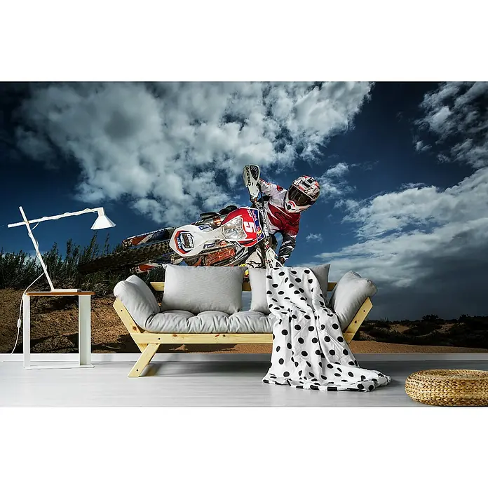 Papermoon Premium collection Fototapete Motorradaction in der Wüste - B x H: 400 x 260 cm, Vlies - Wandbild mit einem Motocross-Fahrer in Aktion, das eine dynamische und abenteuerliche Atmosphäre in jeden Raum bringt.