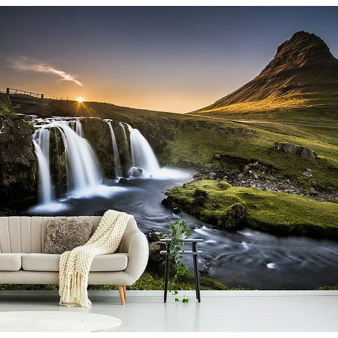 Papermoon Premium collection Fototapete Märchenland - B x H: 300 x 223 cm, Vlies - Fototapete mit einem atemberaubenden Wasserfall und Berglandschaft, die jedem Raum eine natürliche Schönheit verleiht.