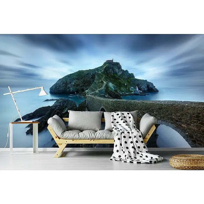 Papermoon Premium collection Fototapete Game of Thrones Dragonstone Island - B x H: 450 x 280 cm, Vlies - Wandbild mit San Juan de Gaztelugatxe-Motiv, schafft eine ruhige Atmosphäre. Ideal für Wohnzimmer oder Schlafzimmer, bringt die Schönheit der Natur ins Haus.