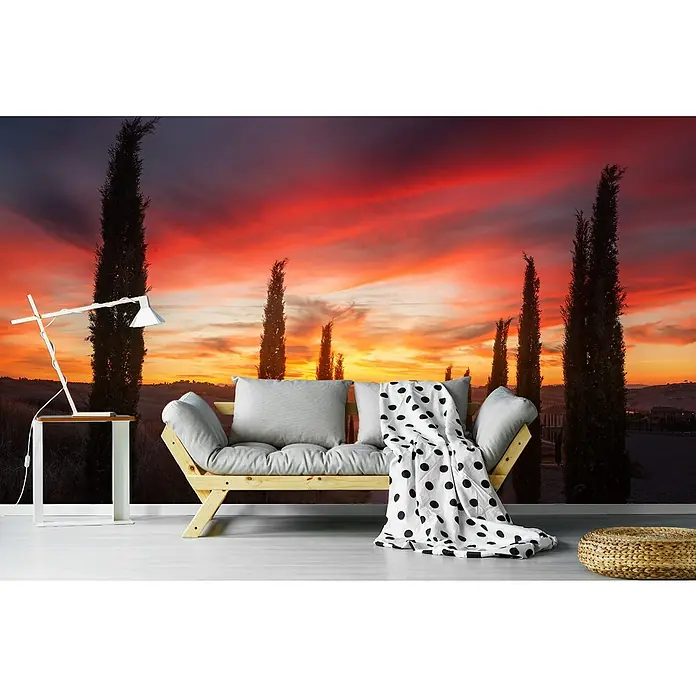 Papermoon Premium collection Fototapete Toskana-Sunset - B x H: 250 x 186 cm, Vlies - Entspannen Sie sich auf diesem stilvollen Sofa mit toskanischem Landschaftsmotiv. Die Polka-Dot-Decke sorgt für einen verspielten Touch im Raum.